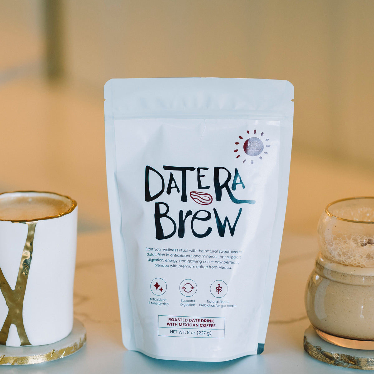 Superbebida de dátil mezclada con café premium
